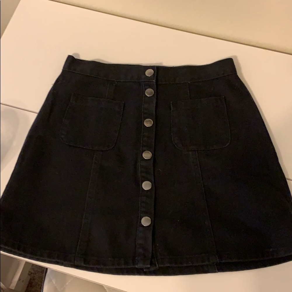 Denim black skirt!